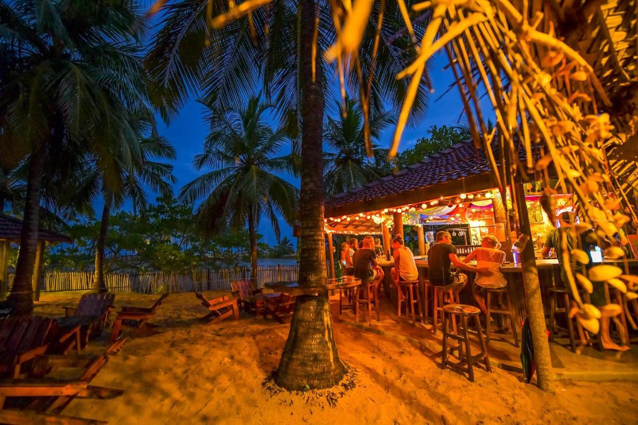 Kitesurfing Lanka Hotel Kalpitiya Exterior photo