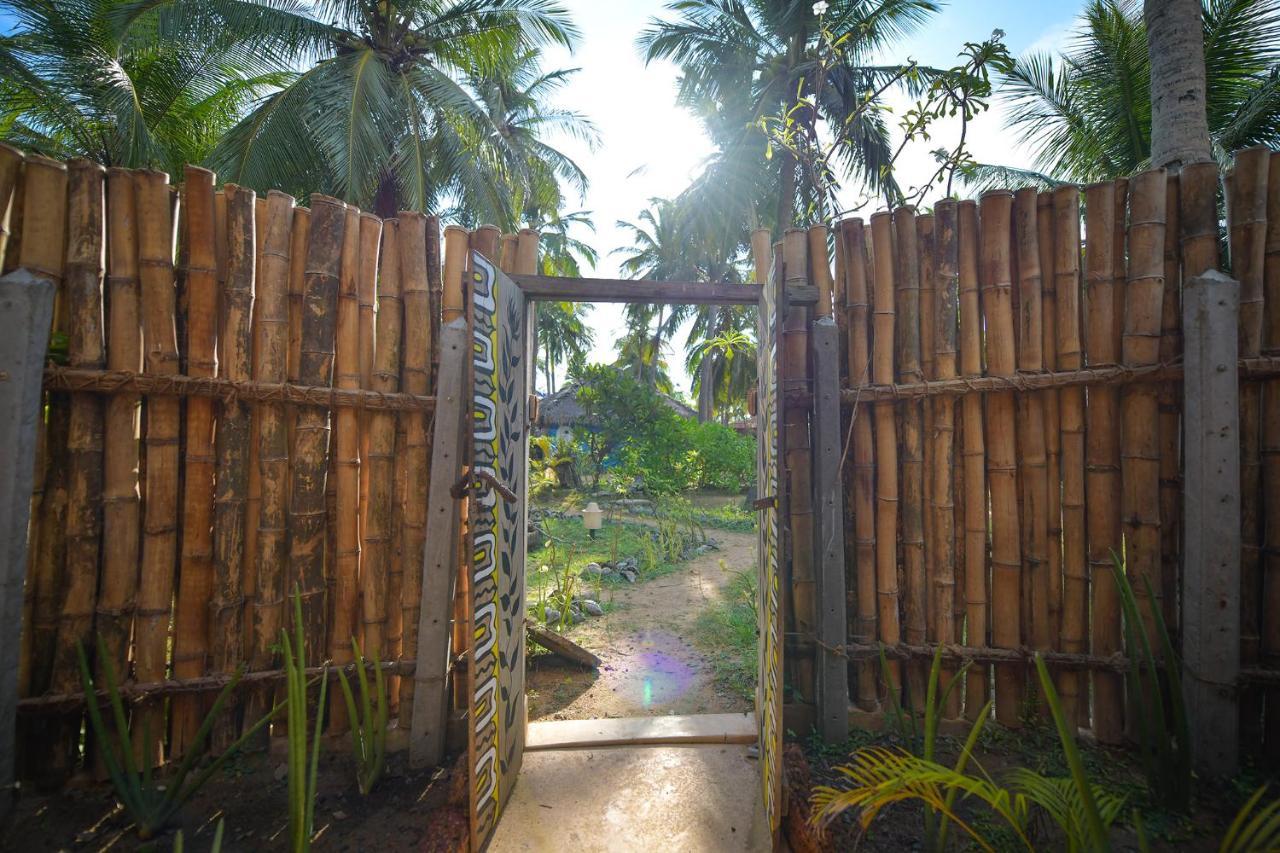 Kitesurfing Lanka Hotel Kalpitiya Exterior photo