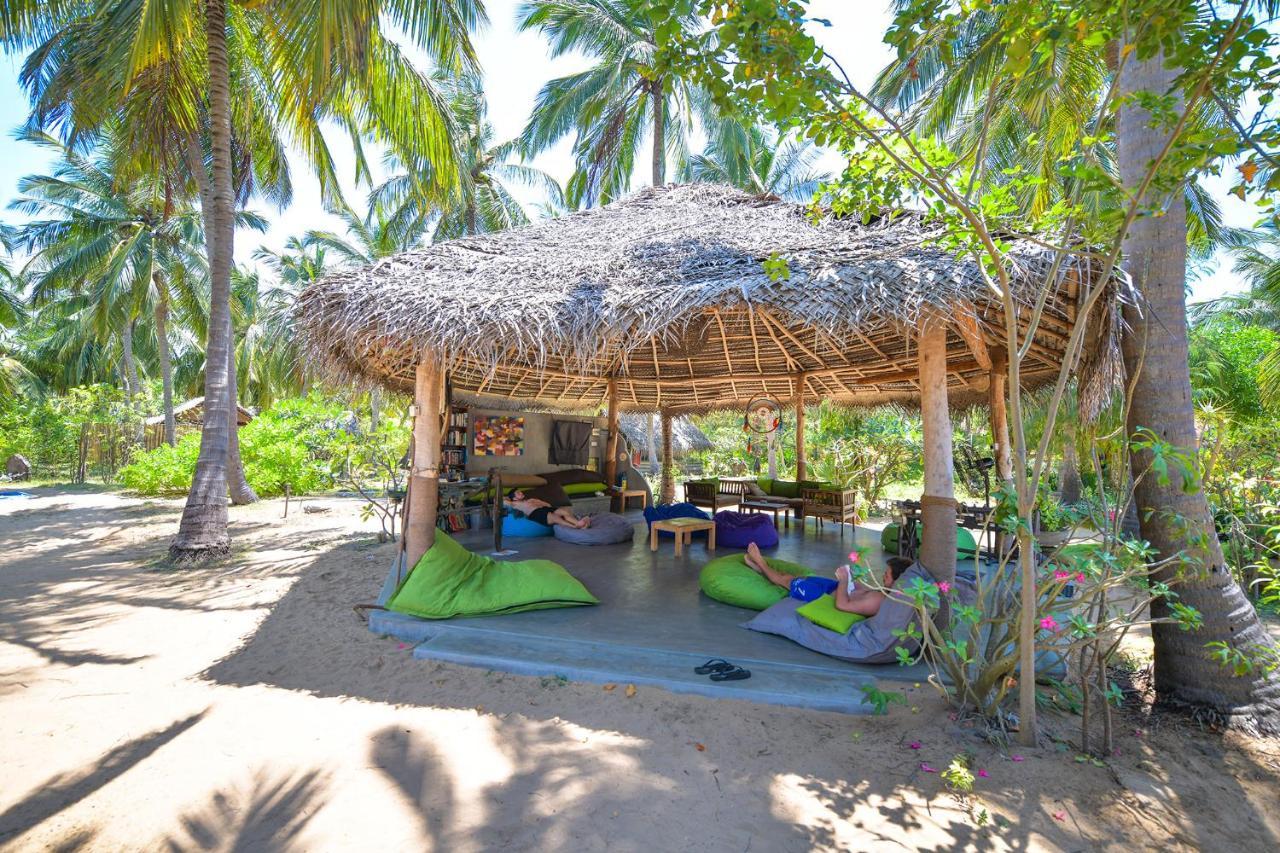 Kitesurfing Lanka Hotel Kalpitiya Exterior photo