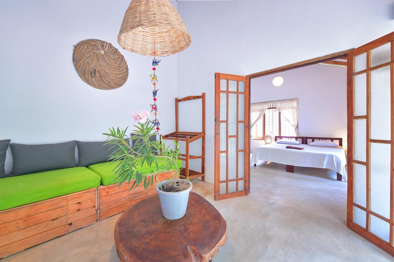 Kitesurfing Lanka Hotel Kalpitiya Exterior photo